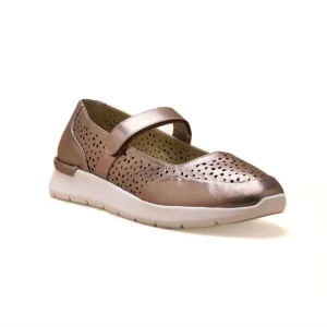 Ballerines à brides en cuir perforé